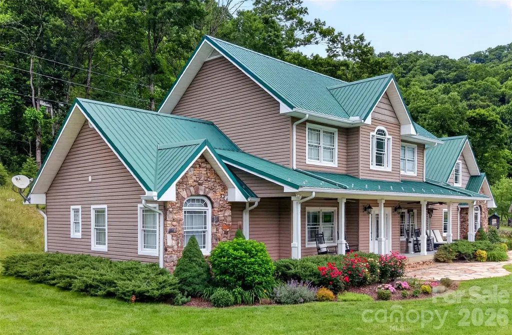 227 Black Bear Cove Clyde NC 28721