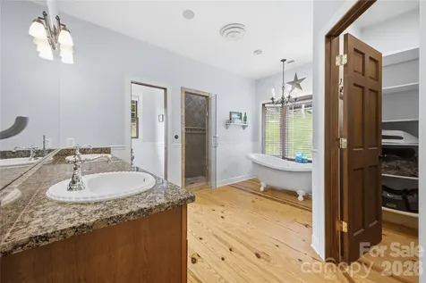 227 Black Bear Cove Clyde NC 28721