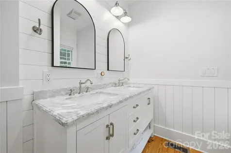 227 Black Bear Cove Clyde NC 28721