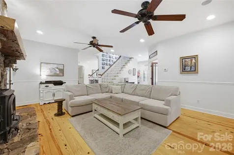 227 Black Bear Cove Clyde NC 28721