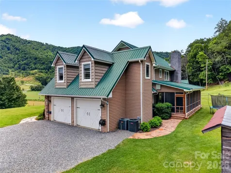 227 Black Bear Cove Clyde NC 28721