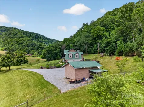 227 Black Bear Cove Clyde NC 28721