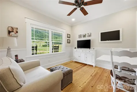 227 Black Bear Cove Clyde NC 28721