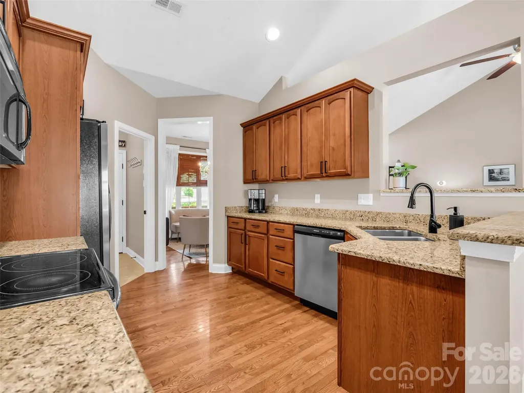 17 Black Iron Lane Hendersonville NC 28792