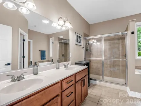 17 Black Iron Lane Hendersonville NC 28792