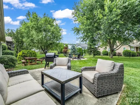 17 Black Iron Lane Hendersonville NC 28792