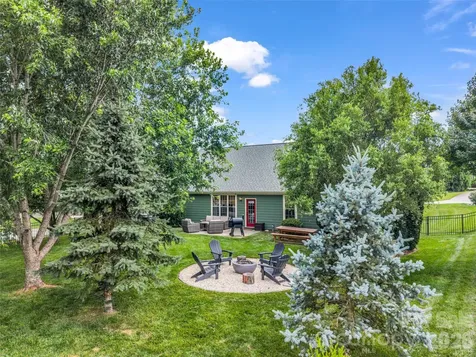 17 Black Iron Lane Hendersonville NC 28792