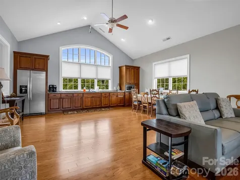 17 Black Iron Lane Hendersonville NC 28792