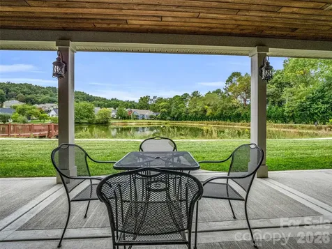 17 Black Iron Lane Hendersonville NC 28792