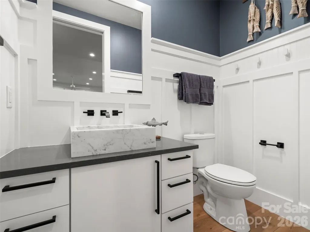 425 Dockside Drive Nebo NC 28761
