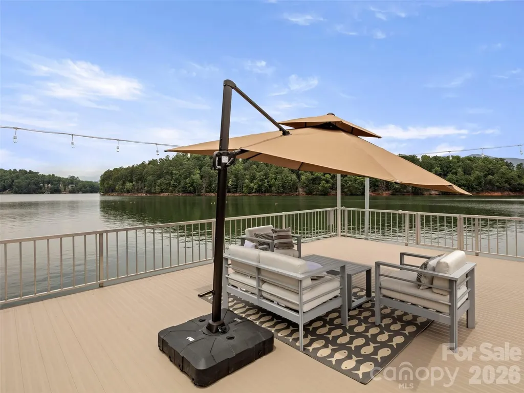 425 Dockside Drive Nebo NC 28761