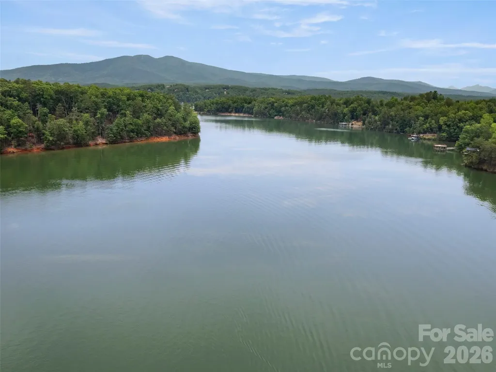 425 Dockside Drive Nebo NC 28761