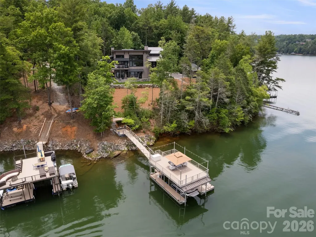 425 Dockside Drive Nebo NC 28761