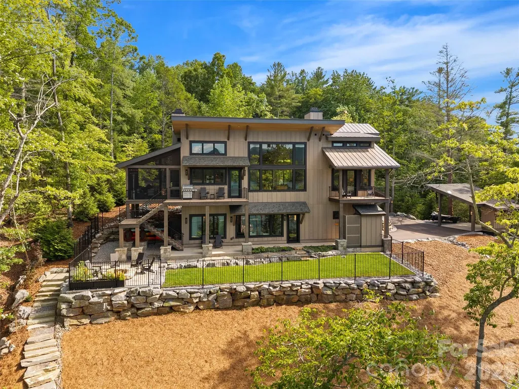 425 Dockside Drive Nebo NC 28761