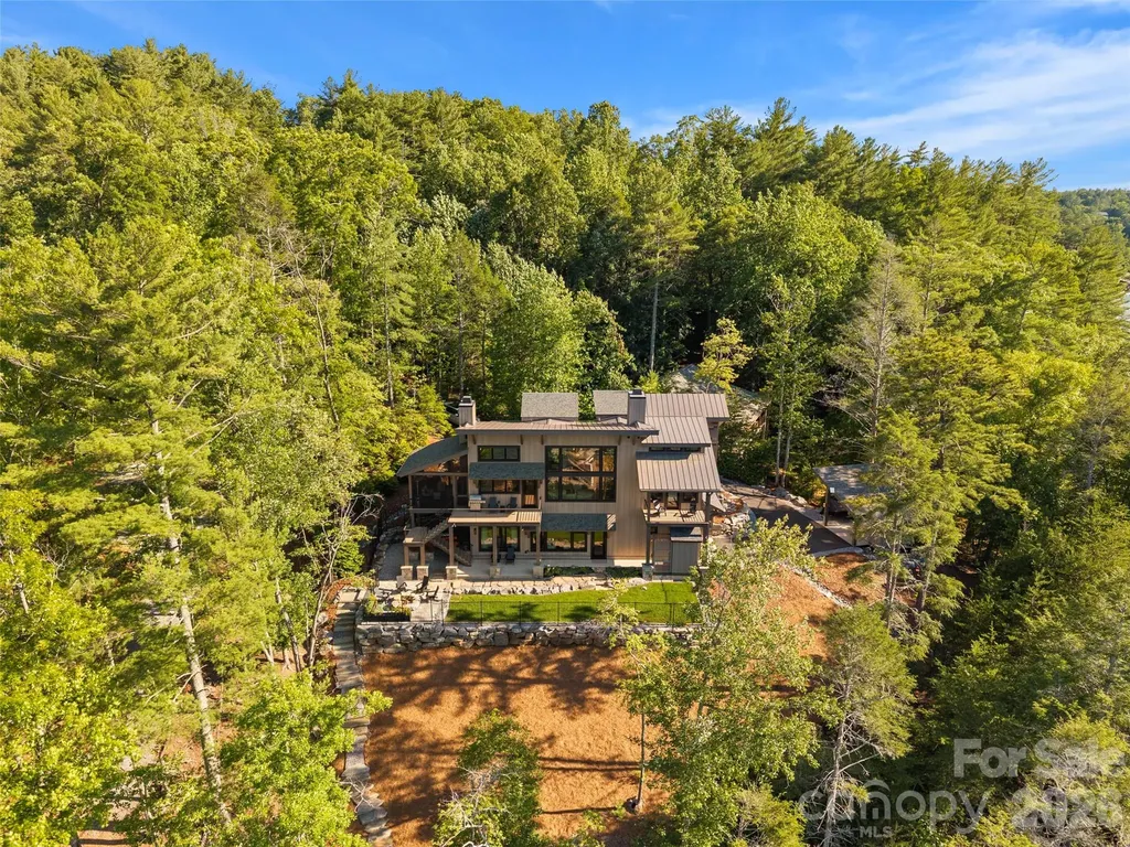 425 Dockside Drive Nebo NC 28761
