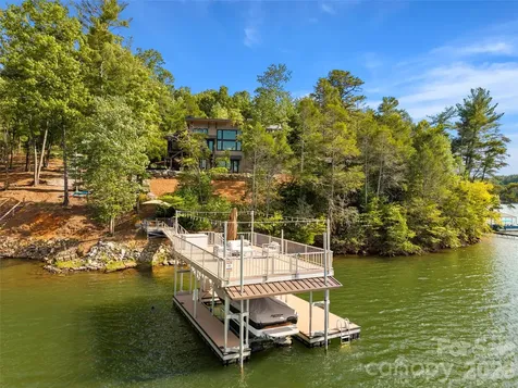 425 Dockside Drive Nebo NC 28761