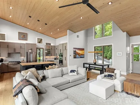 425 Dockside Drive Nebo NC 28761