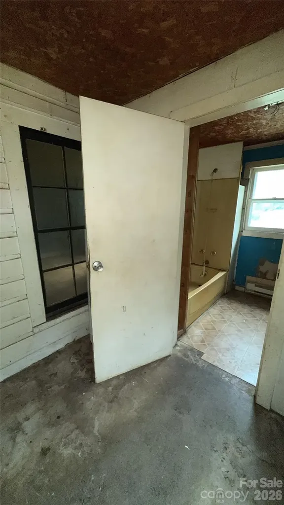 922 Us 70 W Morganton NC 28655
