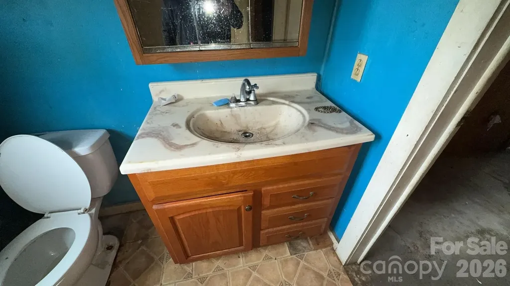 922 Us 70 W Morganton NC 28655