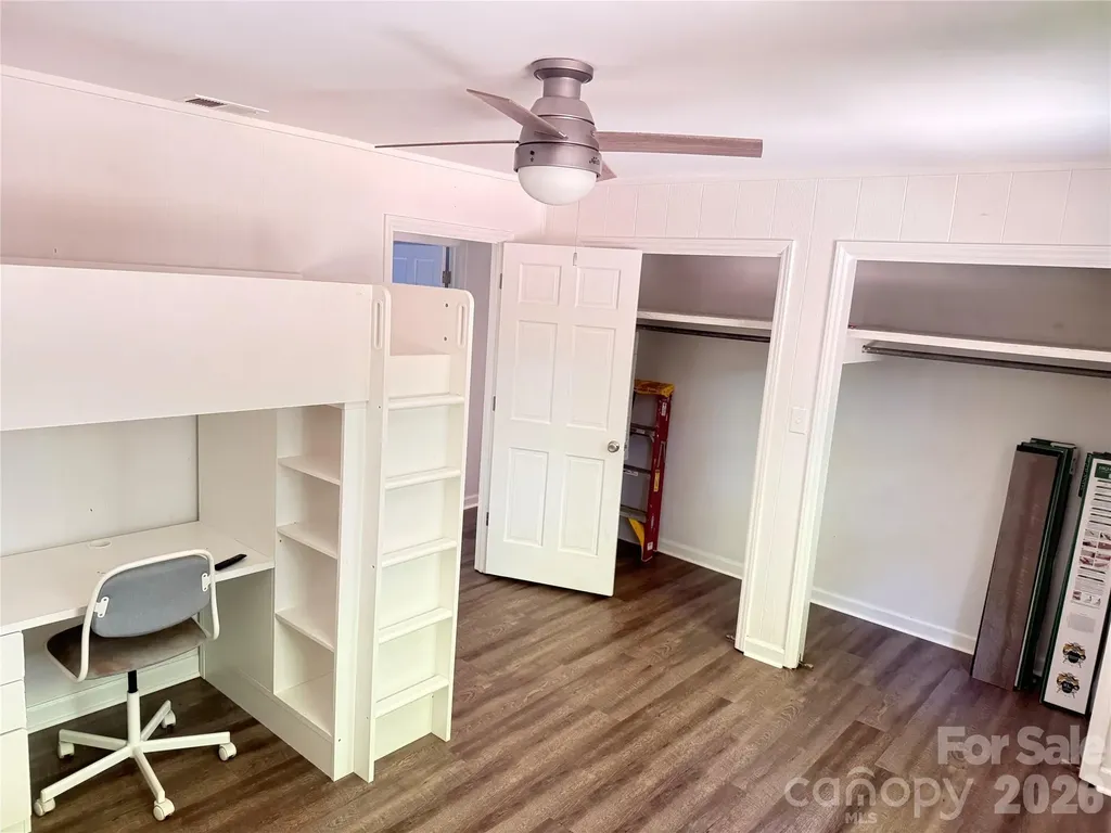 1135 Iron Circle Morganton NC 28655