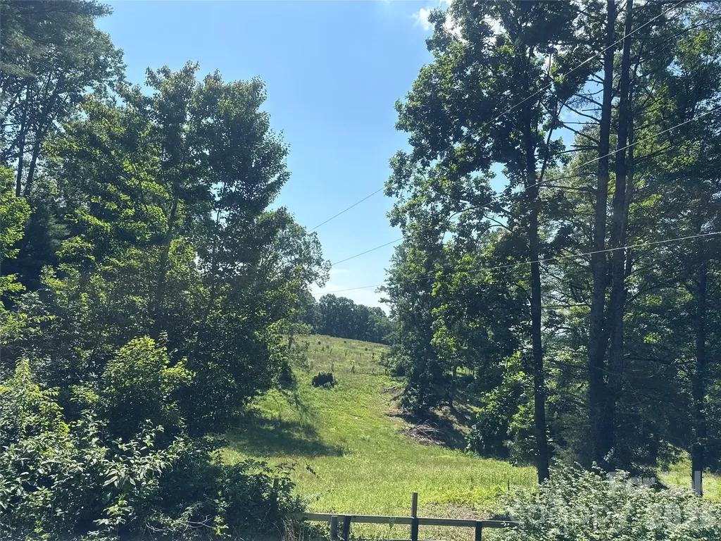 1135 Iron Circle Morganton NC 28655