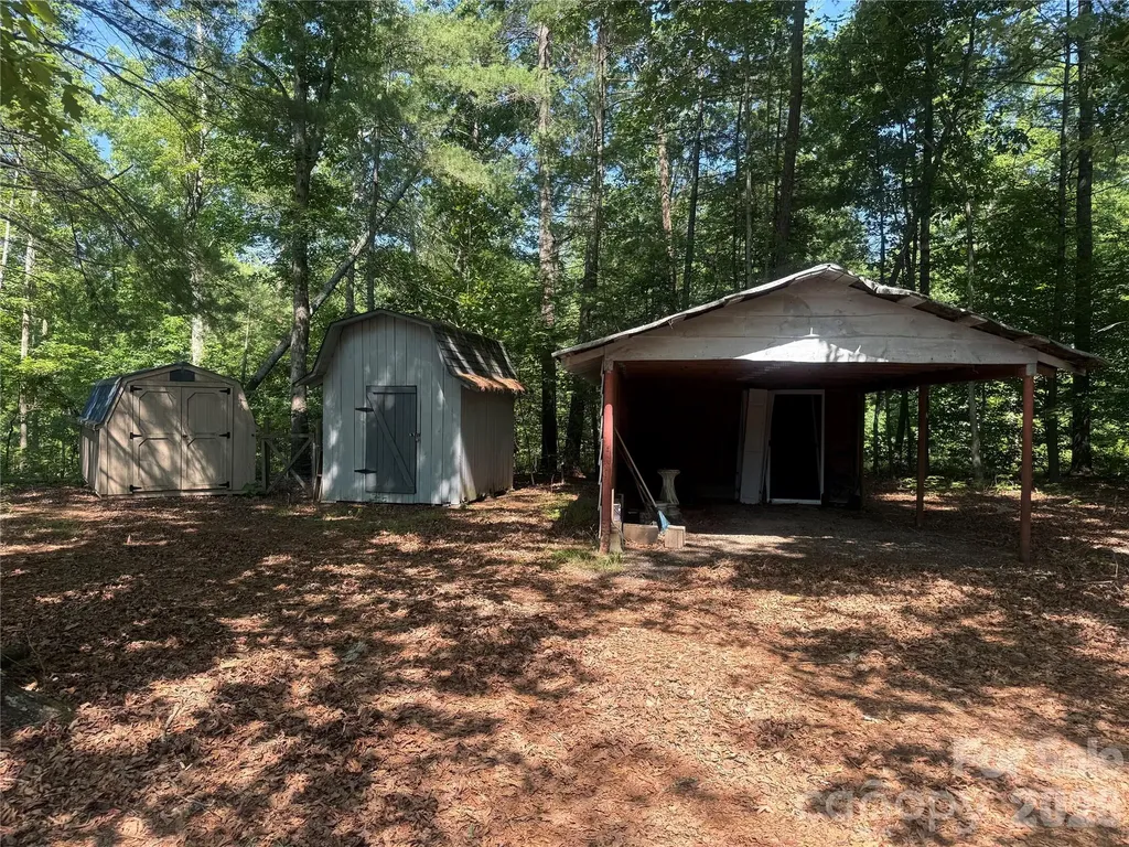 1135 Iron Circle Morganton NC 28655