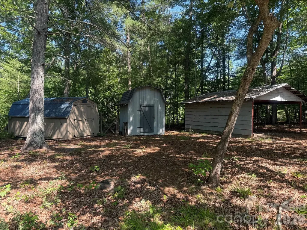 1135 Iron Circle Morganton NC 28655