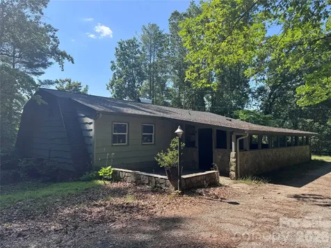1135 Iron Circle Morganton NC 28655