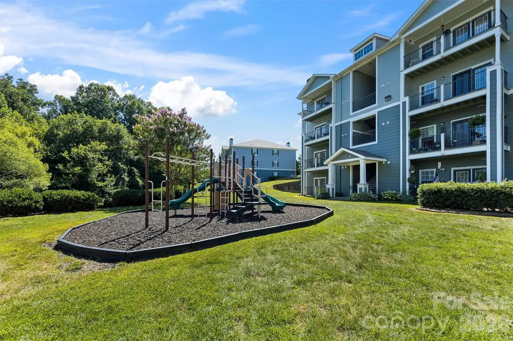 100 Vista Lake Drive Candler NC 28715