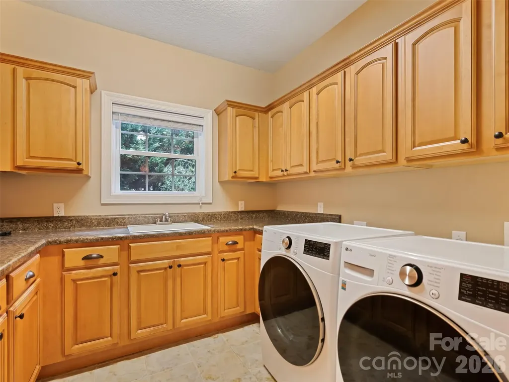 406 Inverness Drive Waynesville NC 28785