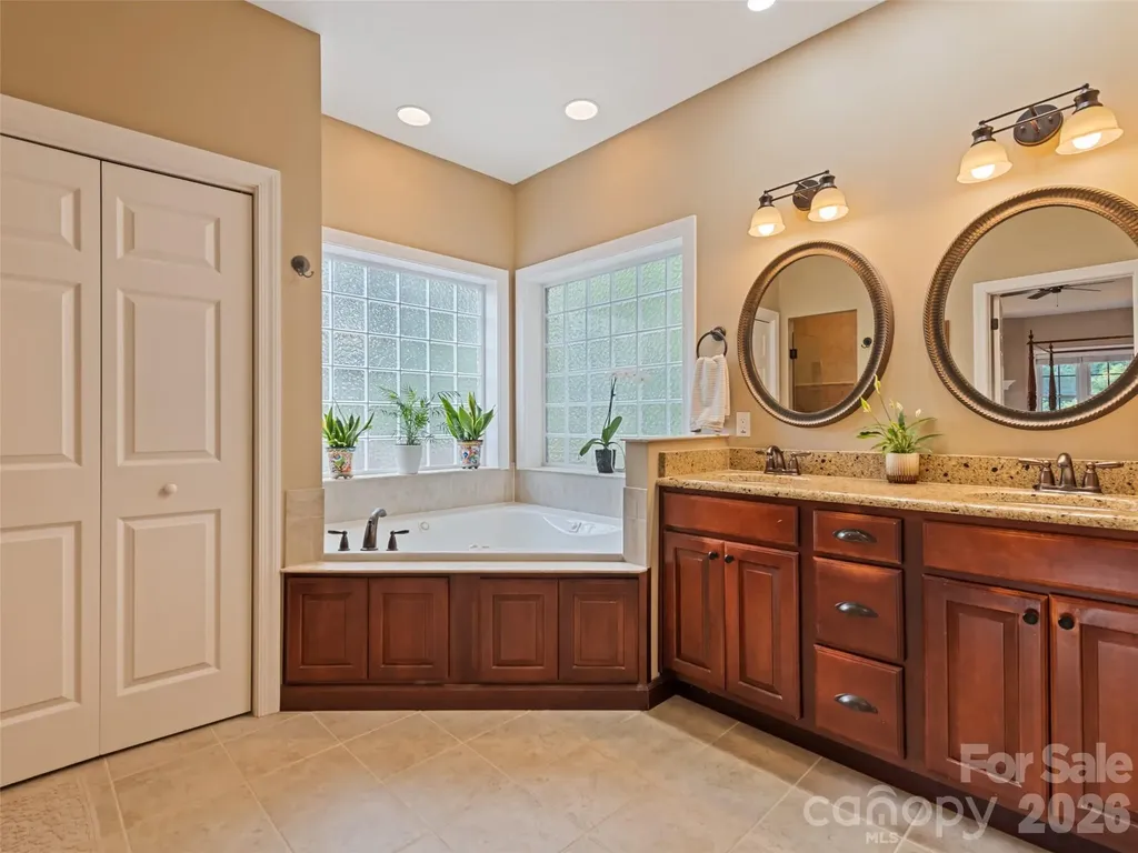 406 Inverness Drive Waynesville NC 28785