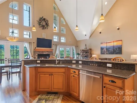 406 Inverness Drive Waynesville NC 28785