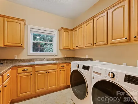 406 Inverness Drive Waynesville NC 28785
