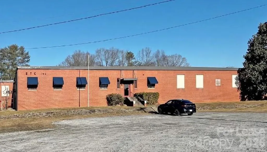 1495 N Main Street Hendersonville NC 28792