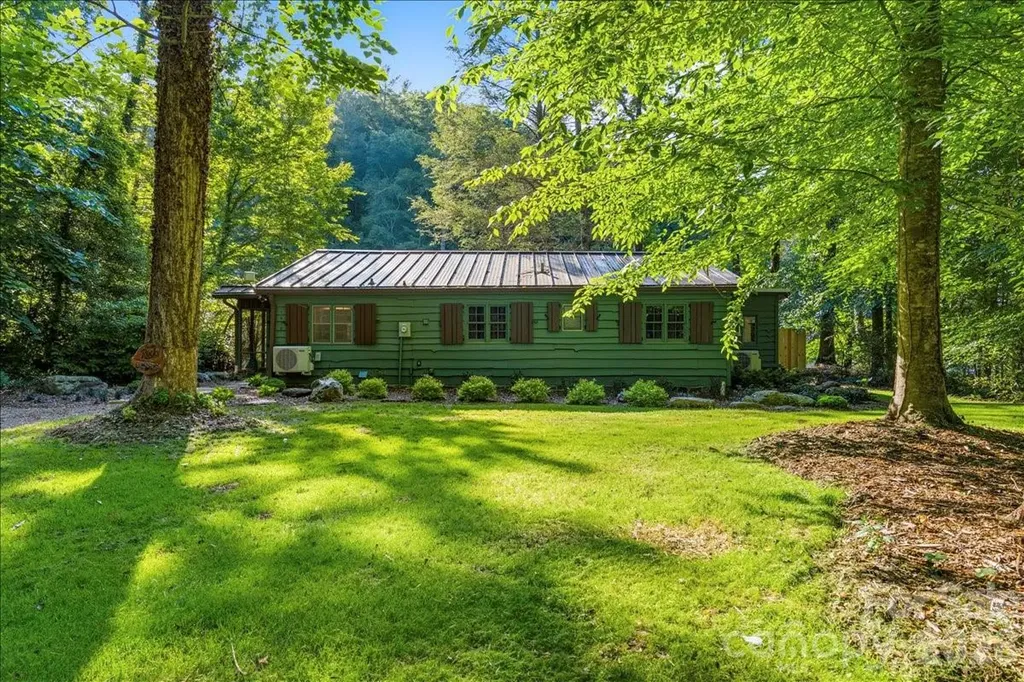 1878 Linville River Road Nebo NC 28761