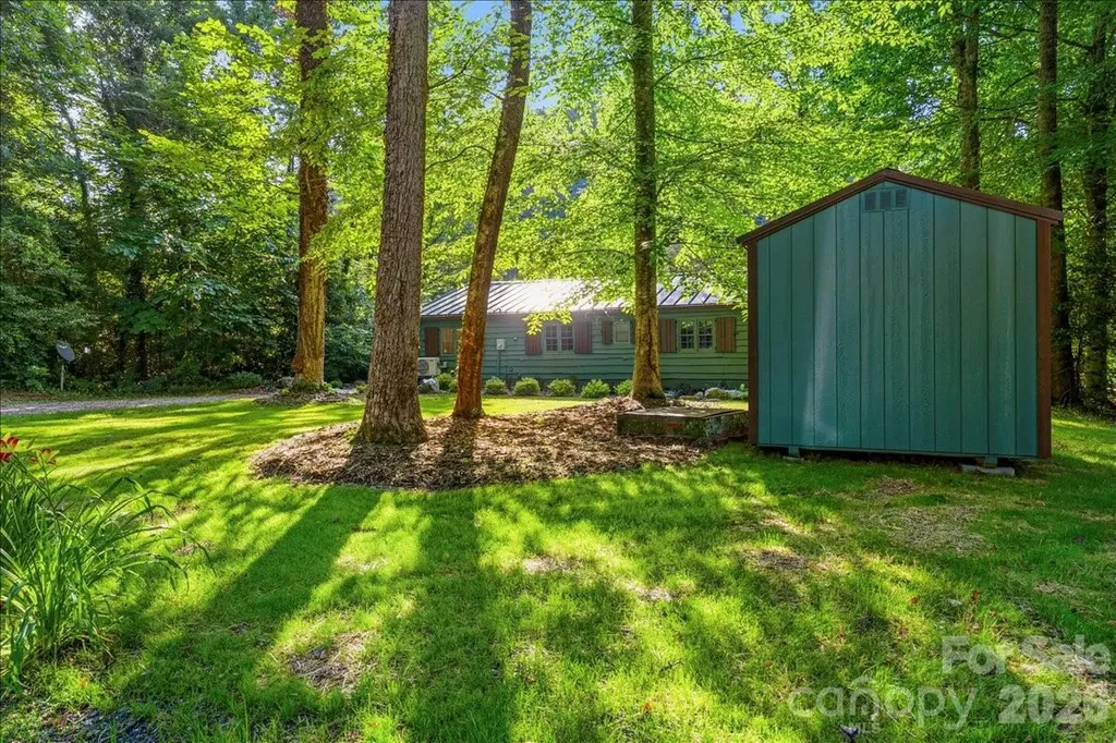 1878 Linville River Road Nebo NC 28761