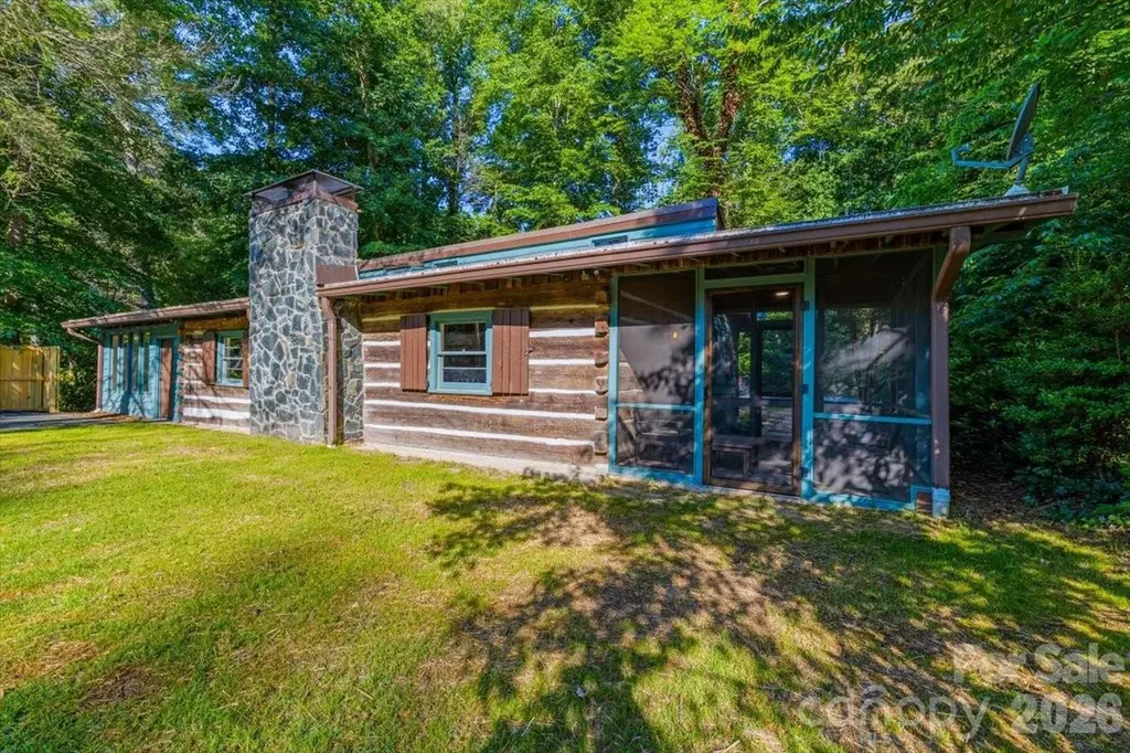 1878 Linville River Road Nebo NC 28761