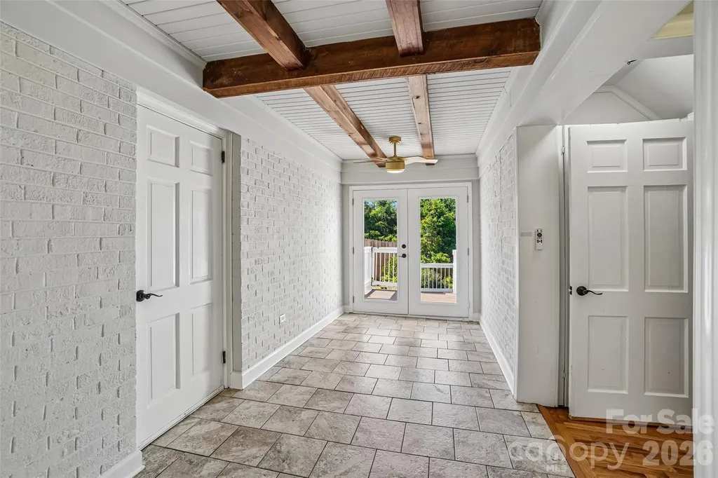 28 Ridgefield Place Asheville NC 28803