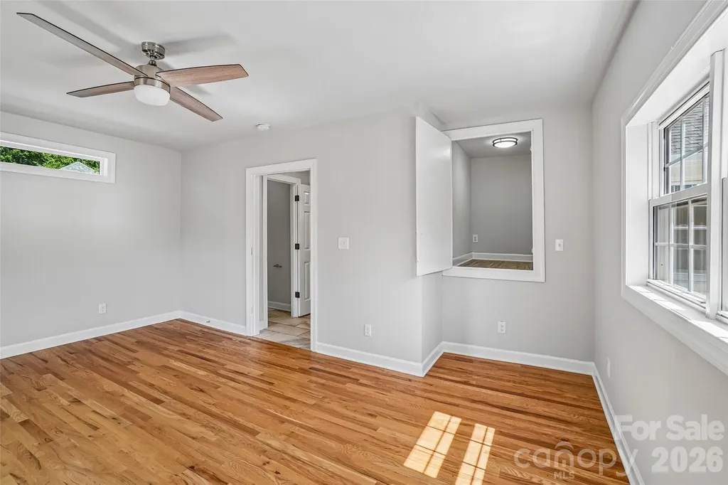 28 Ridgefield Place Asheville NC 28803