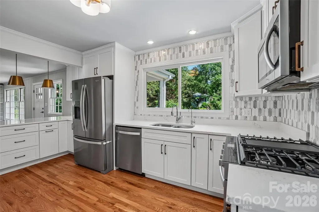 28 Ridgefield Place Asheville NC 28803