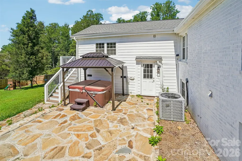 28 Ridgefield Place Asheville NC 28803