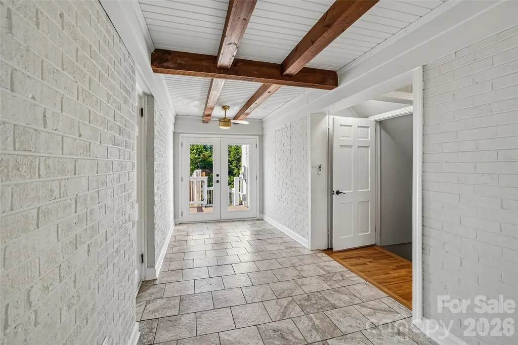 28 Ridgefield Place Asheville NC 28803