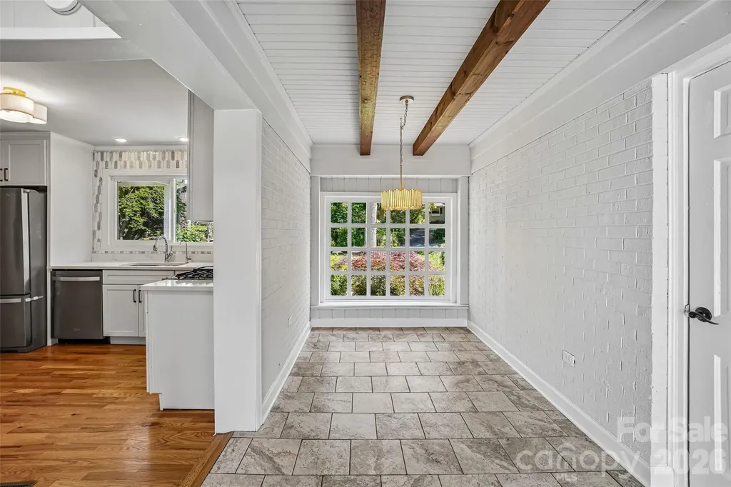 28 Ridgefield Place Asheville NC 28803