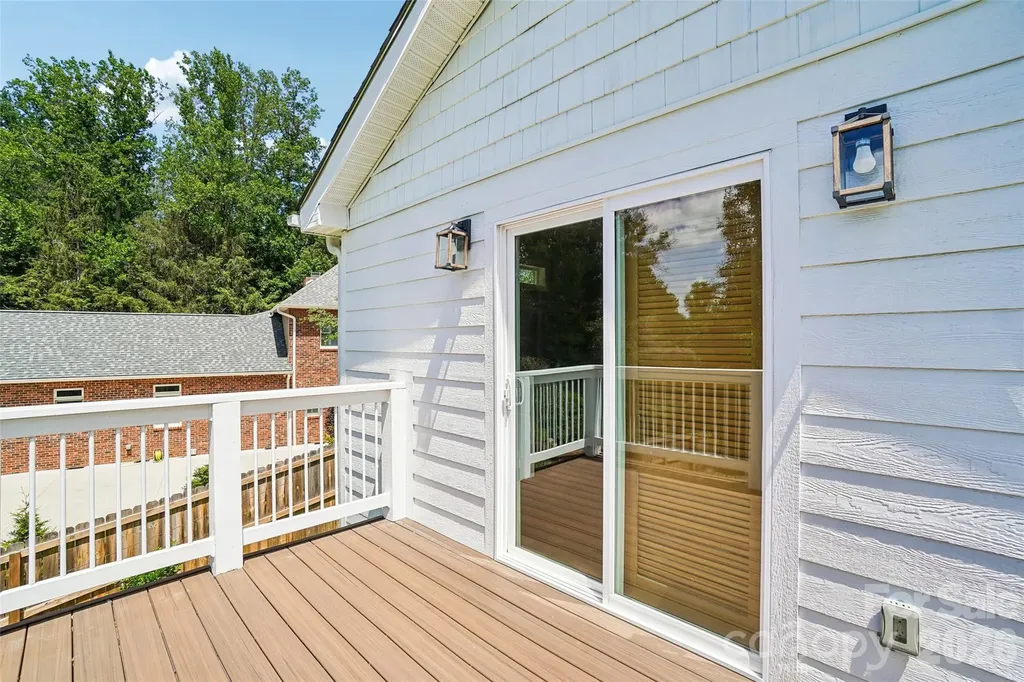 28 Ridgefield Place Asheville NC 28803