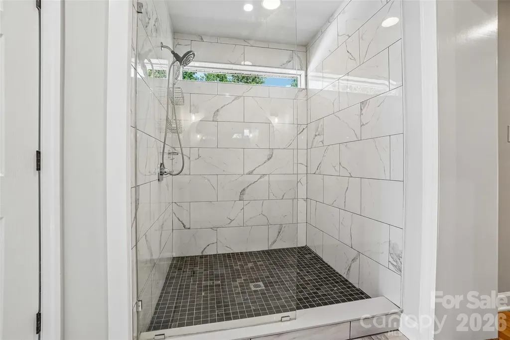 28 Ridgefield Place Asheville NC 28803