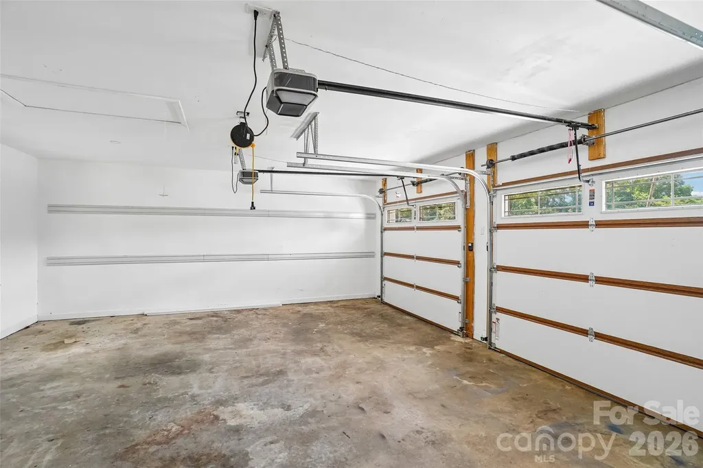 28 Ridgefield Place Asheville NC 28803