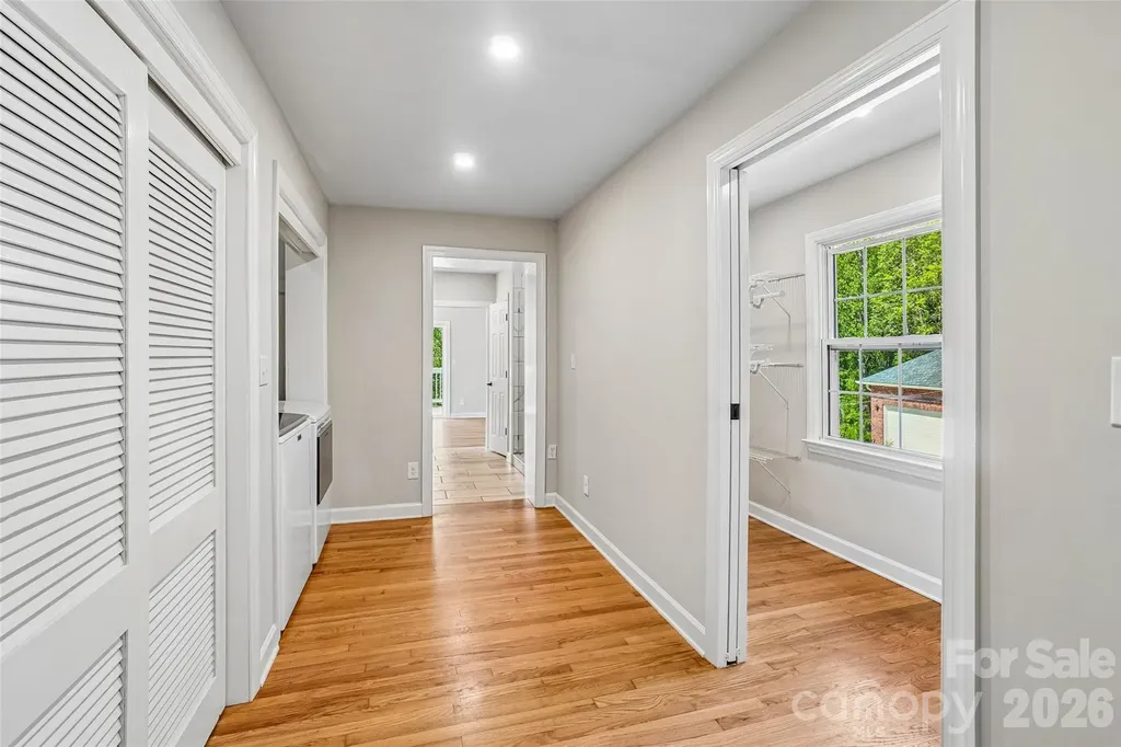 28 Ridgefield Place Asheville NC 28803