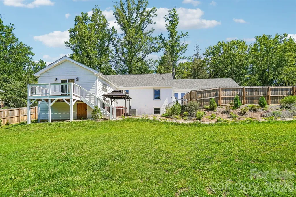 28 Ridgefield Place Asheville NC 28803