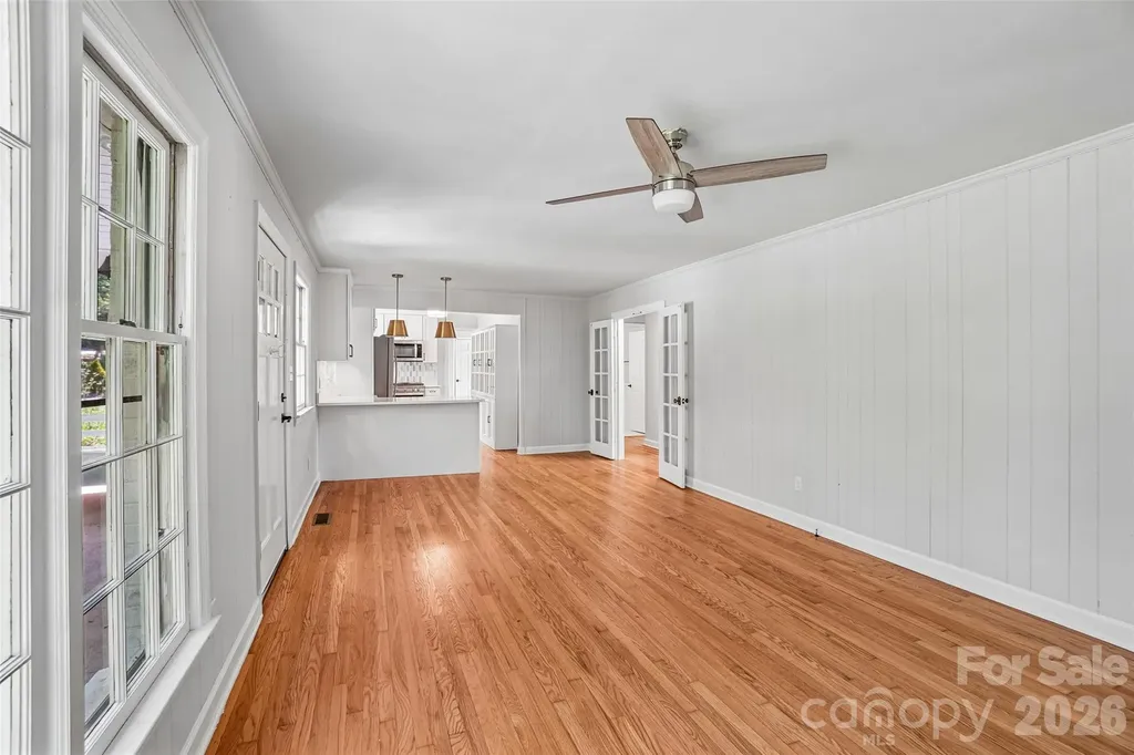 28 Ridgefield Place Asheville NC 28803