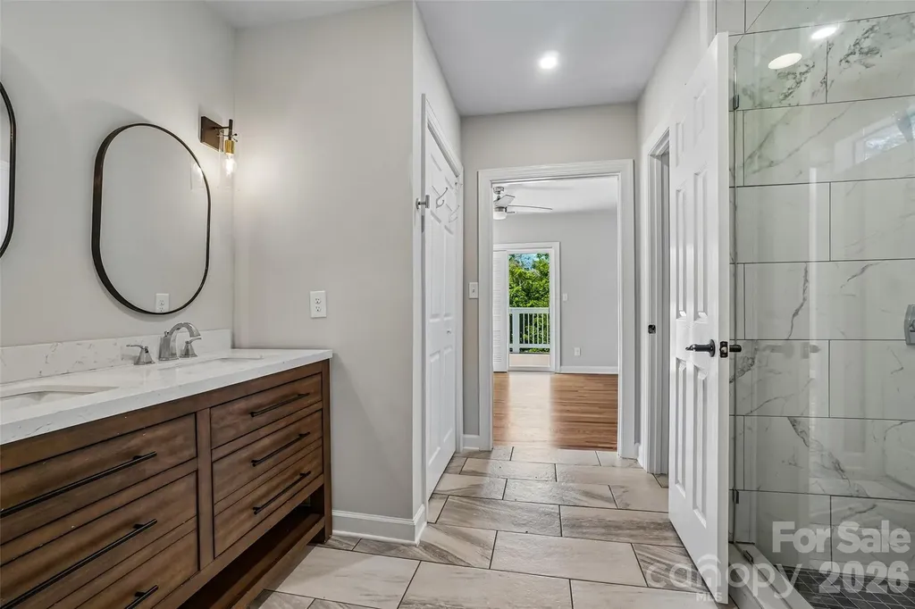 28 Ridgefield Place Asheville NC 28803